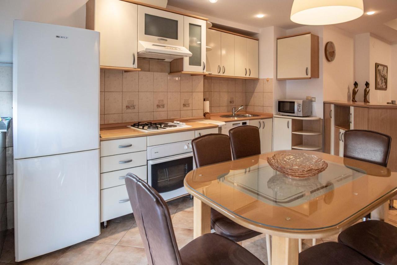 Apartment Emilija Skopje Luaran gambar