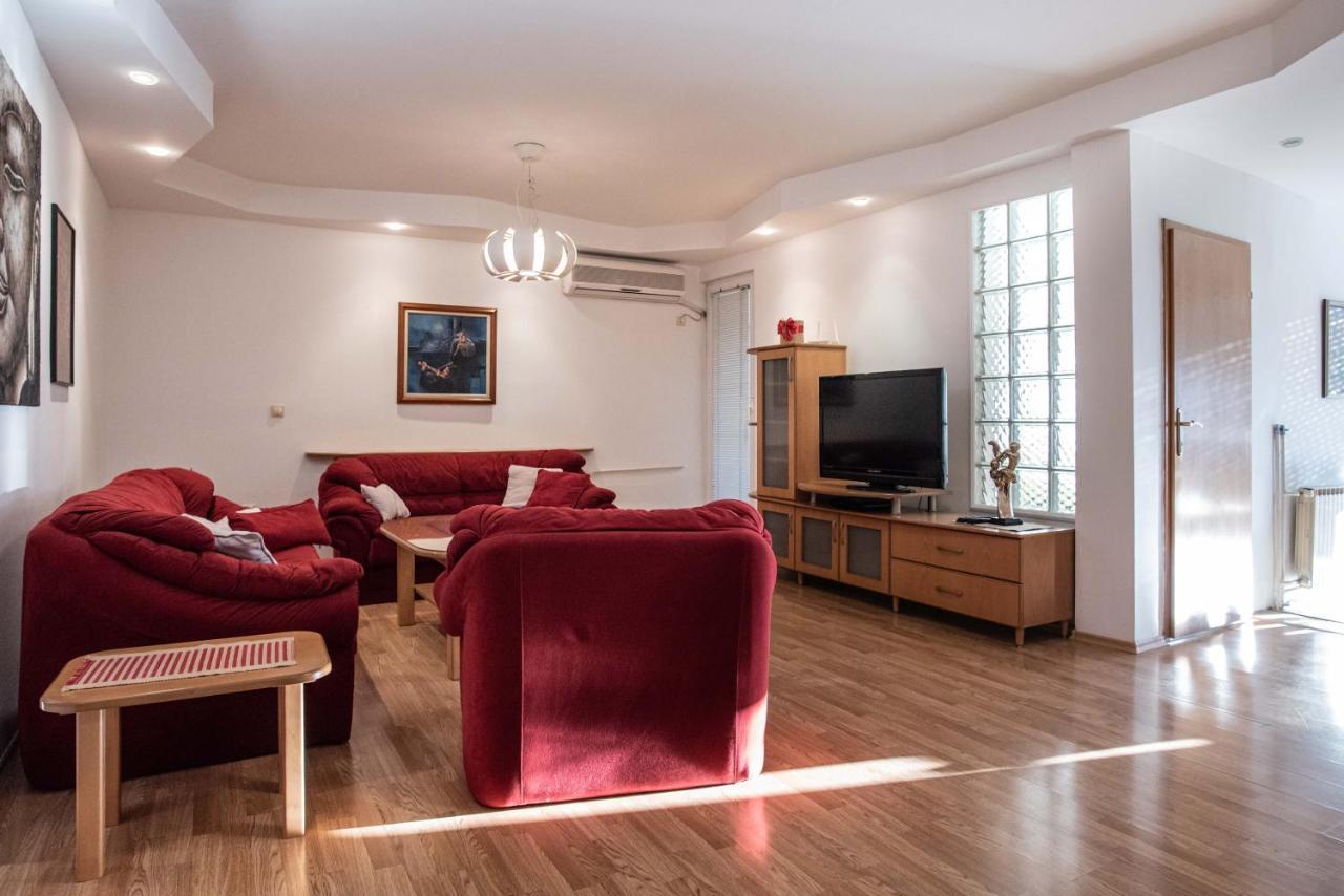 Apartment Emilija Skopje Luaran gambar